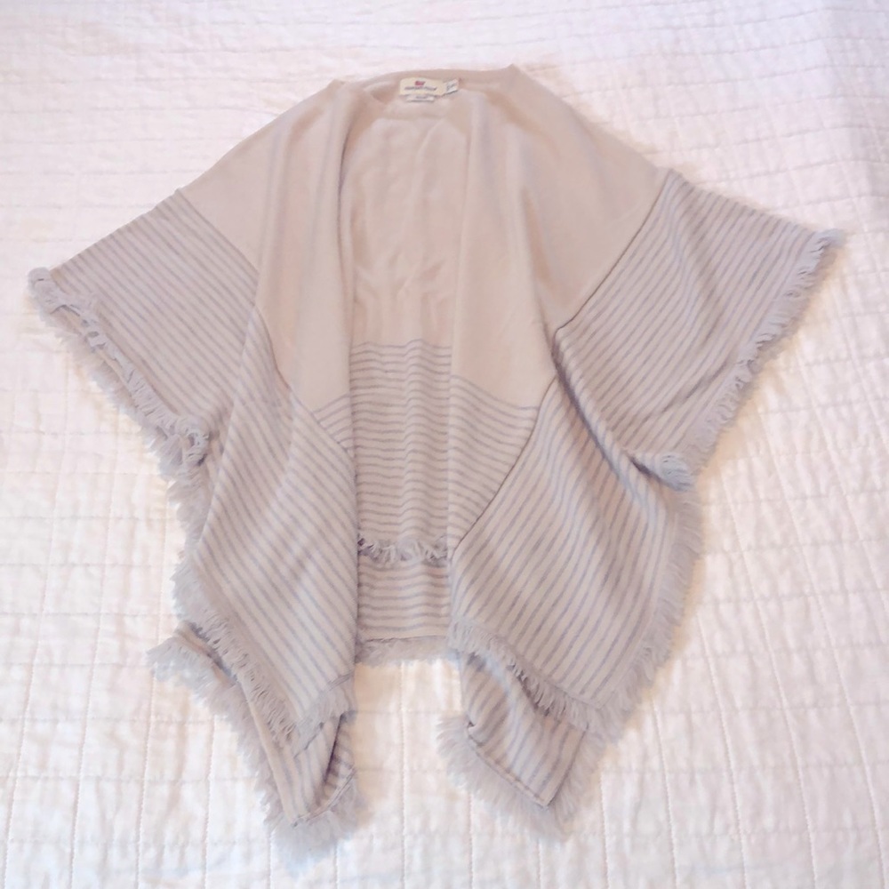 Vineyard Vines Poncho. Size xs/s.